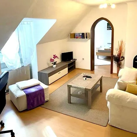 Nicetobe Apartment *